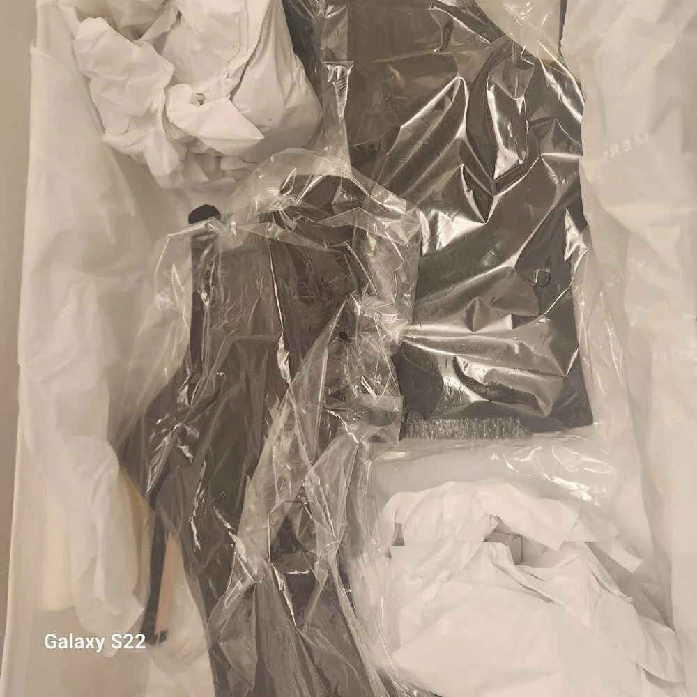 NIB Good American - High Kickstand Boots - Neoprene Chocolate. NIB. Various - Picture 10 of 10